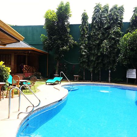 Dolce Vita Hotel Puerto Princesa Esterno foto