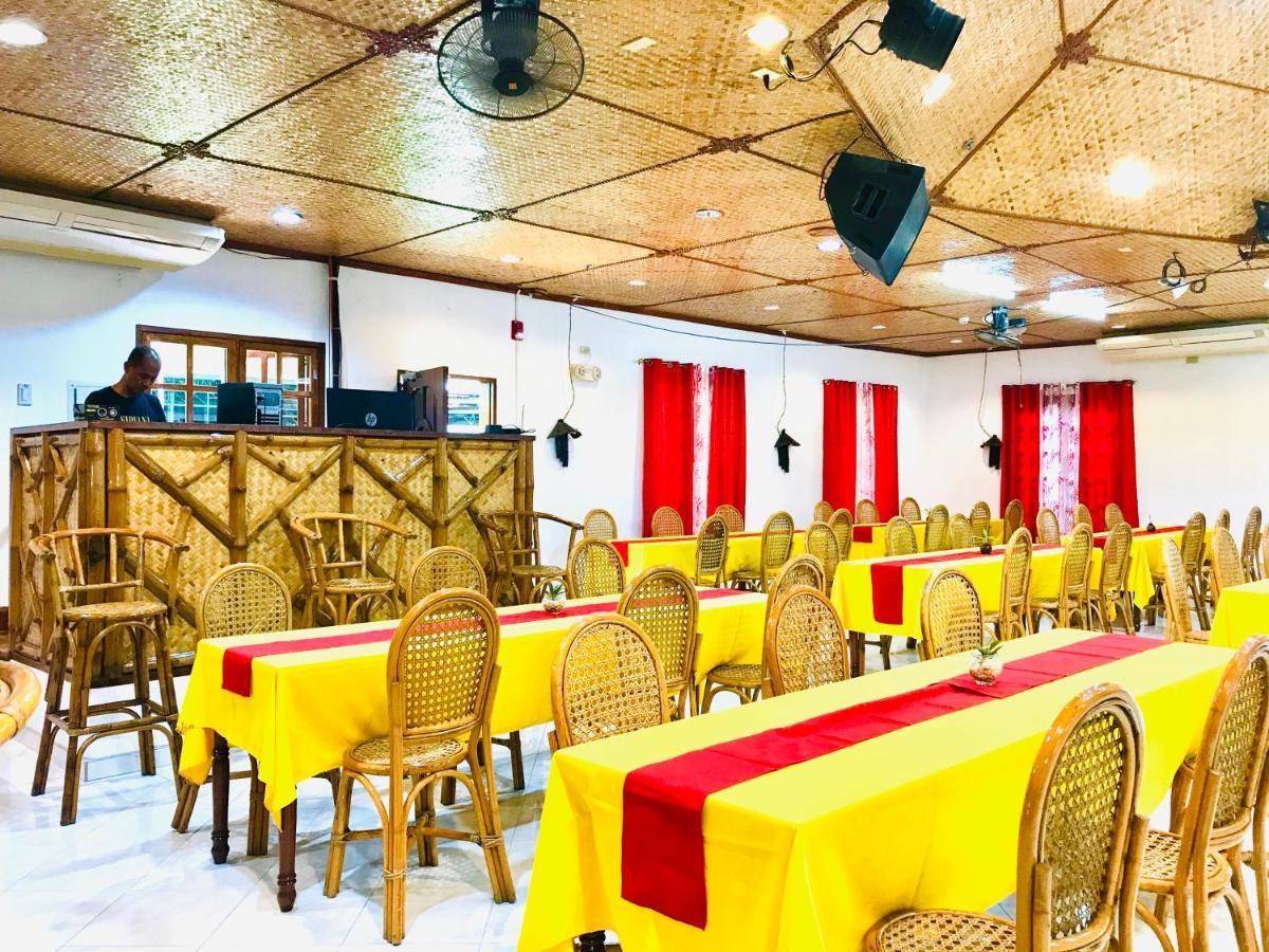 Dolce Vita Hotel Puerto Princesa Esterno foto