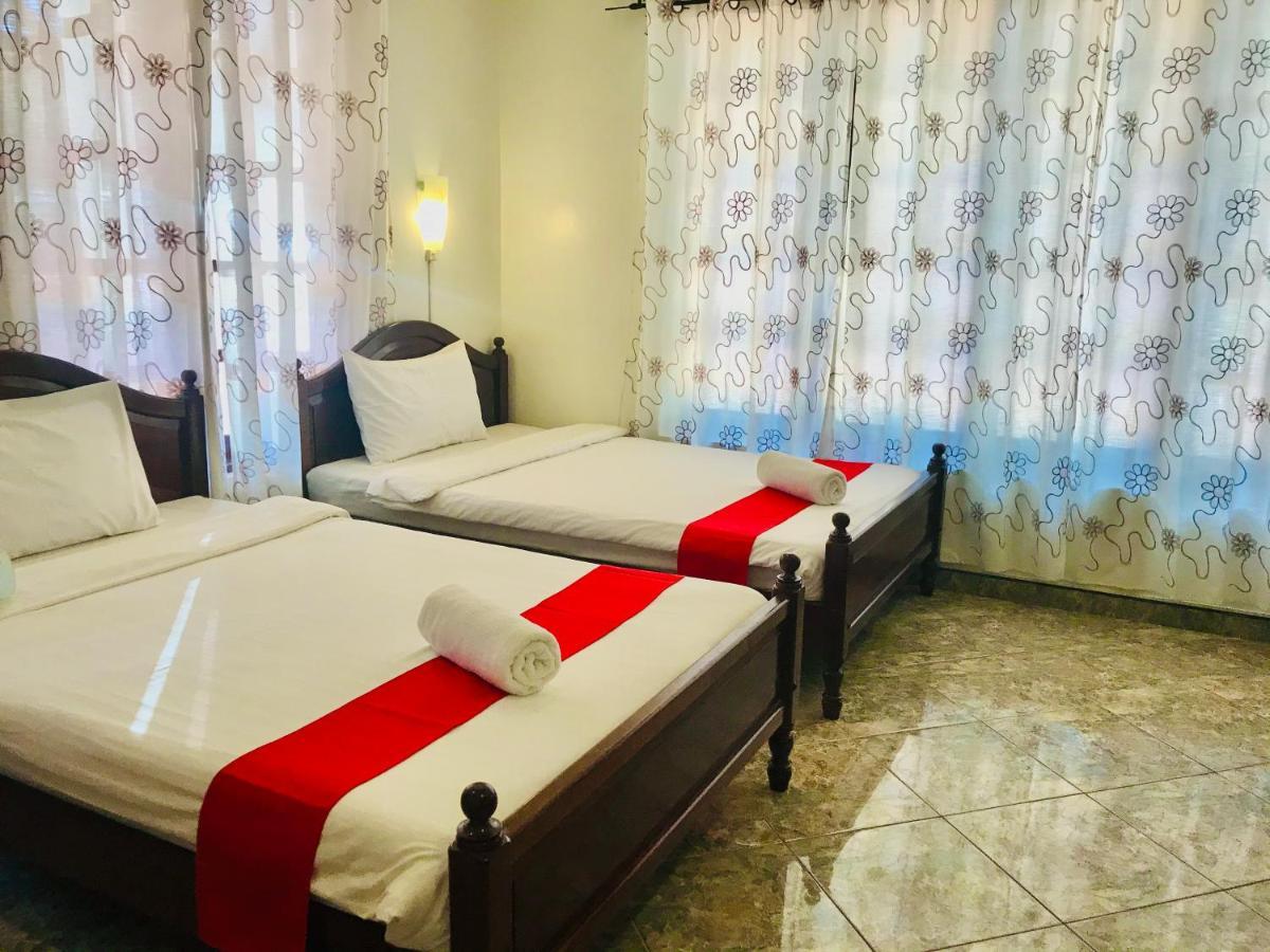 Dolce Vita Hotel Puerto Princesa Esterno foto