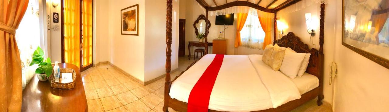 Dolce Vita Hotel Puerto Princesa Esterno foto