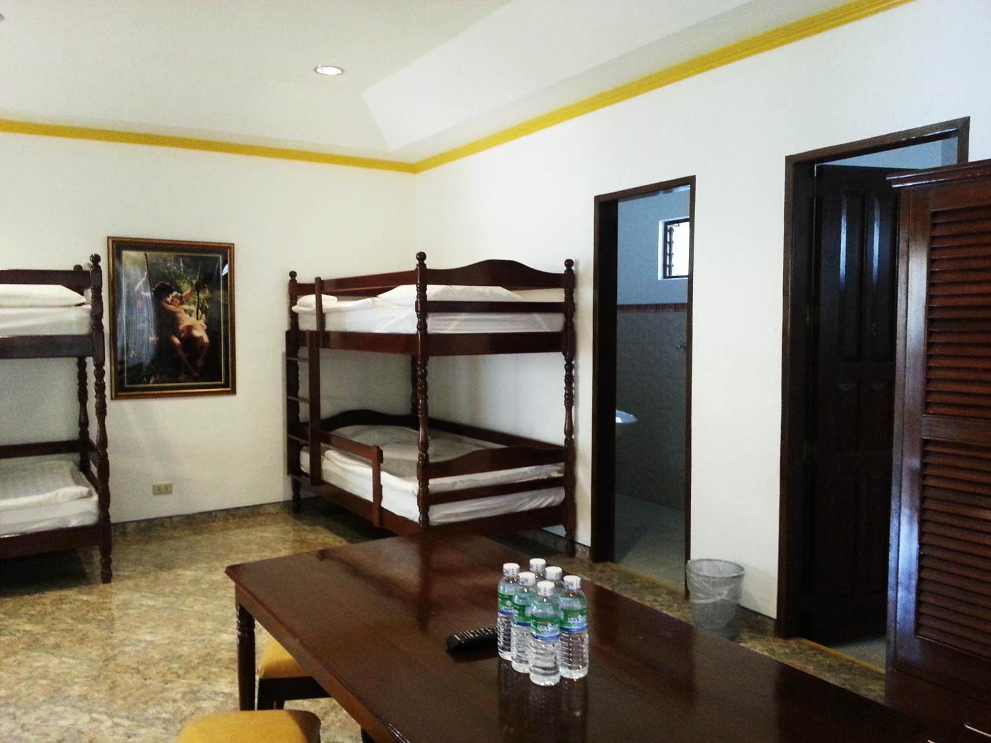 Dolce Vita Hotel Puerto Princesa Esterno foto