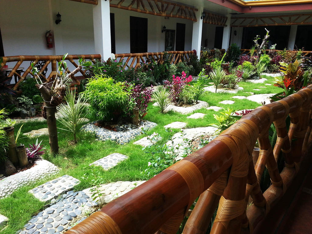 Dolce Vita Hotel Puerto Princesa Esterno foto